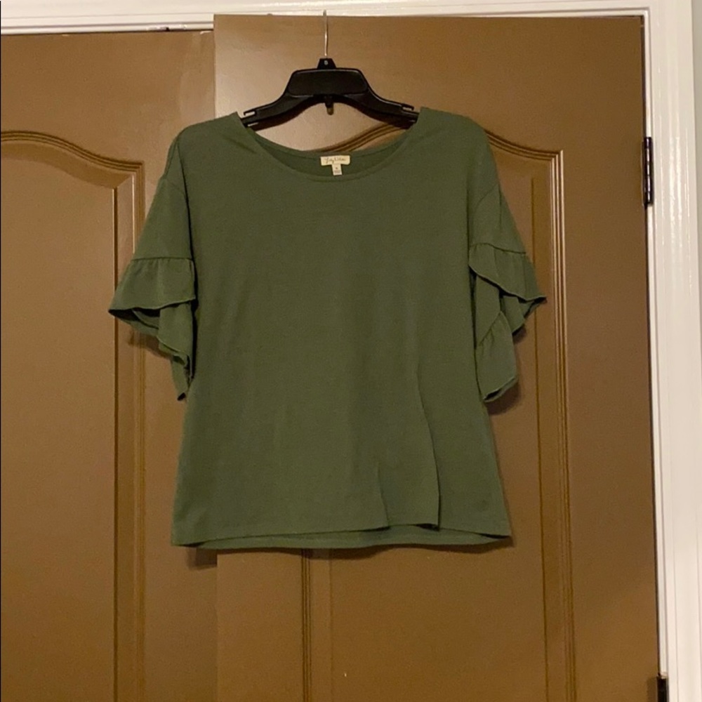 blouse / shirt